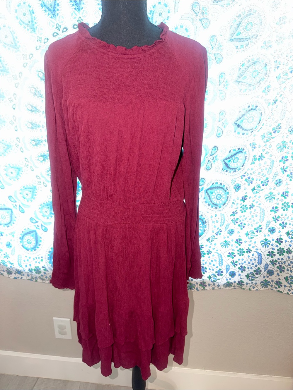 Women's Long Sleeve Burgundy Tiered Dress Size Large